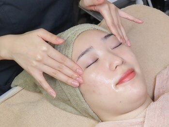 ヒンナ(HINNA)/毛穴洗浄×フェイスワックス