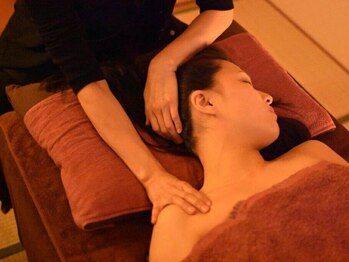 ディオーネ M.(Dione)の写真/夏特有の冷たい飲み物によるお腹の冷え/冷房による身体の疲れに!深部から温めるストーンセラピー60分￥3300