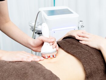 輝 らいと/バーニングフォーカスのお腹体験