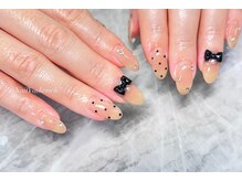 種類豊富なデザインで、気分に合わせてネイルチェンジ☆