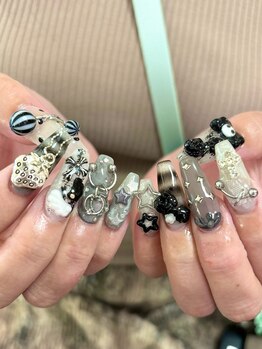 ウズ(UZU)/Y2Kネイル