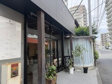 アフロートショウナン アイラッシュ(AFLOAT SHONAN)の雰囲気（美容室の中にあるので美容室ついでにもご来店できます）