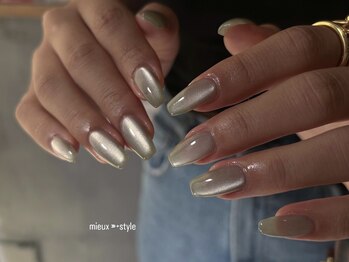 ミュースタイル(mieux style)の写真/自爪のような長い美しいフォルムに♪【長さ出し10本+ジェルデザイン¥14180～】+¥1100でパラジェル変更◎