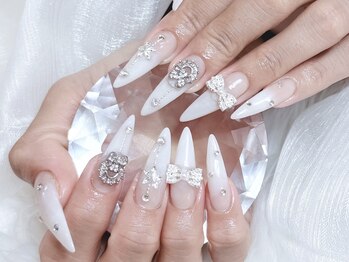 リスネイルズサロン 代々木(Risu Nails Salon)の写真/【長さだしで華やかさUP☆】魅せる指先に♪憧れの美しく長い指先を実現します◎