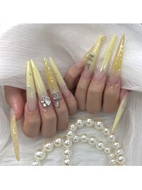 黄色ネイル