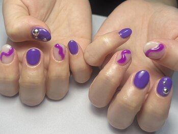 ディエム(diem.)/個性派ショートネイル