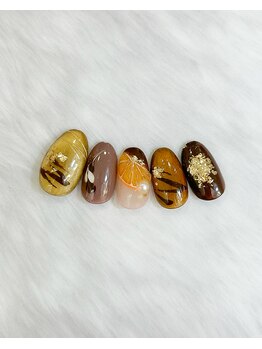 ショコラオランジェットネイル