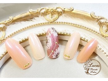 リュカ(Lucas)/春のフラワーネイル