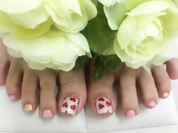 プルミエ ネイル(Premier Nail)/手描きハートのフットネイル