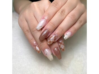 リベラ 一宮店(Libera)の写真/キレイに自爪を伸ばしたい方、折れてしまった方必見！長さだしで韓国ネイル・ワンホンネイルも楽しめる♪