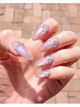 エマ(Emma)の写真/《小倉駅10分》浮きにくく、圧倒的に長持ち!チップ長さだし×美フォルム形成で理想の美爪を叶える♪