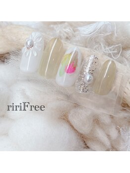 リリフリー(riri Free)/お花ネイル