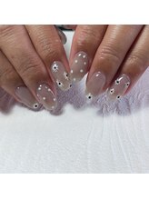 プリュネ(Prune)/グレー/フラワー/ホワイト