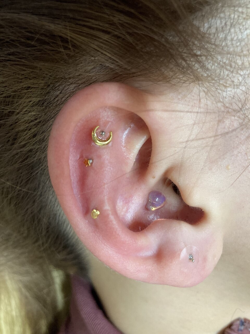 耳ツボジュエリーでオシャレしませんか？10個セット3800円で追加も可☆