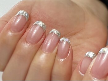 ララン(Laran)の写真/年齢を重ねた今だからこそ似合う、上質なネイルを