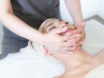 ヴィクトリアサロン(VICTORIA SALON)/当店自慢の小顔術◎