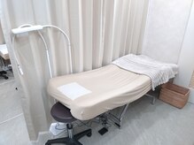 ラッシュラッシュ 布施店の雰囲気（ゆったりベット◎[布施/アイブロウ/まゆ毛]）