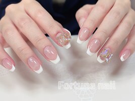 白フレンチ　オフィス　蝶々