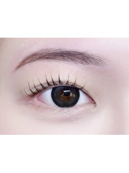 ナチュラル上品な目元にしたい