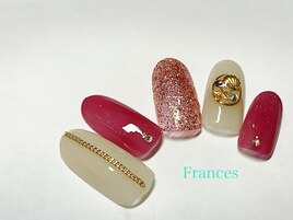 ブローチ×チェーンネイル