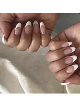 ネイルアンドアイラッシュ アヴィ(Nail and Eyelash A'vi)/フレンチネイル