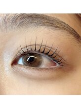 エレナ(Helena)/パリジェンヌラッシュリフト