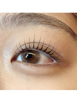 エレナ(Helena)/パリジェンヌラッシュリフト