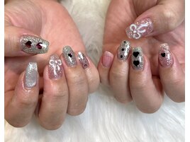 キラキラ＊パルパルーザネイル