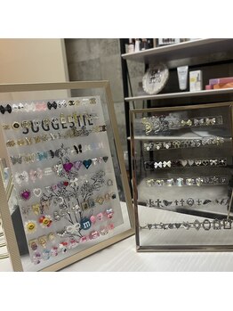 種類豊富なパーツ¥300~