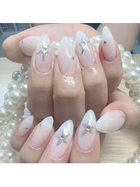 乳白色、ミラーデザイン
