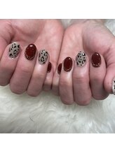 トータルサロン 白べぇーっ プラス/ヒョウ柄ネイル