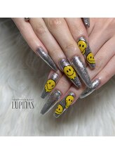 ルピナス(LUPINAS)/ニコちゃんネイル