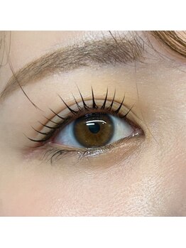 エレナ(Helena)/パリジェンヌラッシュリフト