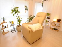 コモレビ(Komorebi)の雰囲気（ゆったりとした雰囲気の空間でお寛ぎくださいませ♪）