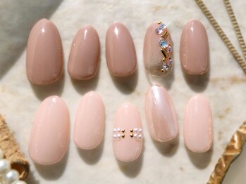 プラスネイル 銀座中央通り店(PLUS NAIL)の写真/シンプル系オフィスネイルならお任せ下さい!上品なデザインが充実♪ハンド上品ア-ト5489円～[銀座駅A7出口]