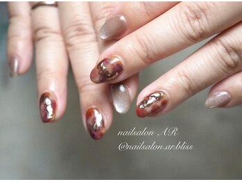 ネイルサロンアンドスクール エーアール(AR)/インクでニュアンスデザインに☆