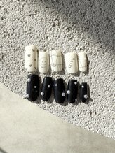 ロエ(Lowe')/色鉛筆ネイル