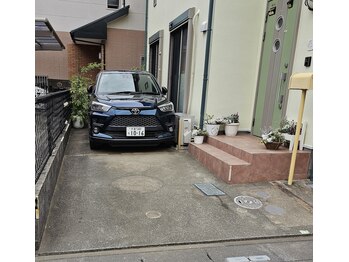 井上整体院/お車はこちらへ 自宅前