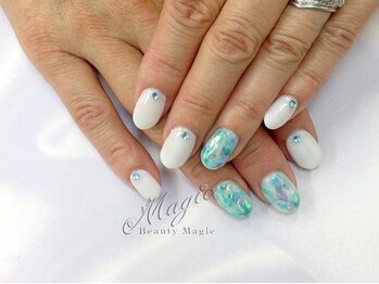 ネイルサロン ビューティーマジック 川口店/ ホログラムネイル