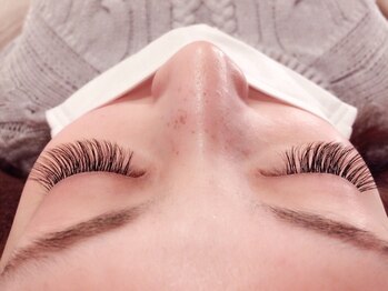 フリルアイビューティ 豊中店(Frill Eye Beauty)/