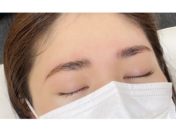 ネイル アンド アイラッシュ グレイス(Grace)/ハリウッドブロウリフト《HBL》