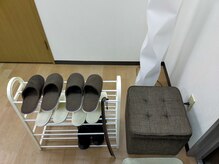 新月/玄関の椅子