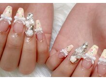 ネイルアンドアイラッシュスタジオ シュシュ(chouchou)/手描きバラレース×ストーン敷詰