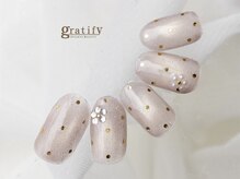 グラティフィー 梅田店(gratify)/大人可愛いドットネイル