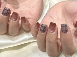 秋冬色 チェックネイル