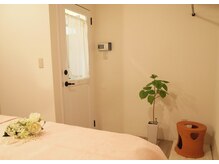 リンパマッサージ専門サロン シンシアリー(Sincerely)/よもぎ蒸しも個室に１台あります