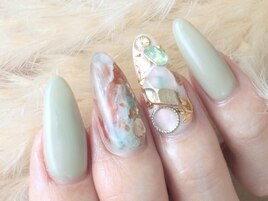 ミントグリーンカラーが今っぽい