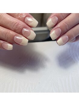 プリュネ(Prune)/フレンチ/ホワイト