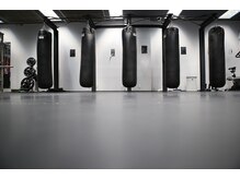 レンジャージム 池袋店/思い切り殴ってストレス解消！