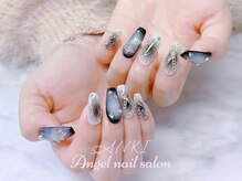 エンジェルネイルサロン(Angel nail salon)/白黒チークX手書きX星パーツ